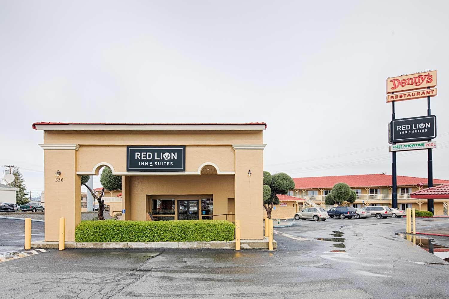 Red Lion Inn & Suites Redding Εξωτερικό φωτογραφία