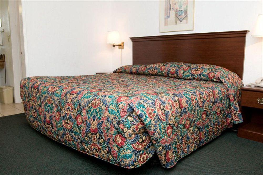 Red Lion Inn & Suites Redding Εξωτερικό φωτογραφία